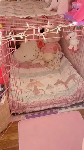 ppl when they realize my therapist helped me come up w my safe space crate: 😦 people when they realize that just bc they find something weird that doesnt make it wrong: 😮