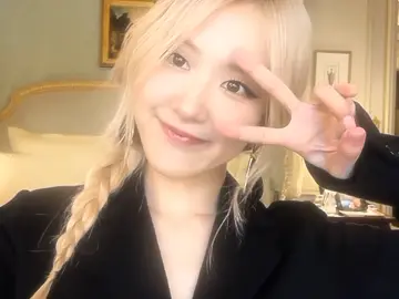 Please give Rosé a lot of love, she deserves the best, we as fans have to support her and not give her negative comments. We love you very much Rosé, we will always support you. We're excited to hear your new music! ❤️‍🩹 @ROSÉ  #rosé #roséblackpink #roséedit #parkchaeyoung #fyp #foryou #blackpink 