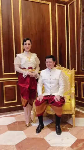 សូមគោរពអរគុណ ឯឧត្តម និងលោកជំទាវបង តែងតែផ្តល់កិត្តិយសប្អូនតែងមុខជូន🙏🙏🙏❤️❤️❤️ គោរព និងស្រលាញ់បងទាំងពីរ 💄makeup Pee Nak Makeup 💂‍♂️hairstyle bong Narak Potter ស្រស់ស្អាត X ថ្លៃថ្នូរ X ច្បាស់លាស់ Style ផាត់មុខបែបនេះខ្ញ៉ំមានបញ្ចូលនៅវគ្គសិក្ខាសាលាថ្ងៃទី29 និង30 ខែនេះតែម្តង អាចចុះឈ្មោះចូលរួមបាន ចំនួនមានកំណត់ ពត៌មានលំអិត :  Instagram. @peenak.makeup  Facebook page. Pee Nak Make up Pee Nak TikTok. @peenak_makeup Telegram. @P_nak958   Can booking me at LOM Or Beauty - លំអ ប៊ីយូធី and La Marie salon  មានទទួលផាត់មុខ​ធ្វេីសក់​គ្រប់កម្មវិធី​ និងដល់គេហដ្ឋាន​  👉មានបង្រៀនផាត់មុខធ្វេីសក់គ្រប់វគ្គ​ ទទួលចុះ​ឈ្មោះ​ជារៀង​រាល់ថ្ងៃ​ #peenakmakeupartist #cambodiahairstlye #makeuptoturial #makeupartist #lifestyleluxury #makeupartist #makeupallevent #makeup #professional #professionalmakeupartist #nakeupclass #bride #bridal #wedding #weddingday #beauty #makeup #viralvideo #makeuptoturial #tiktok #professional #nakeupclass #fyp #fypシ゚viral 