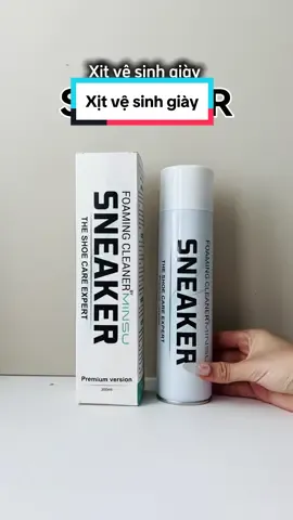 Giày mà giặt suốt thì mau hỏng mà bẩn không giặt thì cũng không được😒 thế thì xịt vệ sinh giày là chân ái, 2 phút có giày sạch bóng ngay #xitvesinhgiay #xitbottuyet #sneaker #minsu #fyp #xuhuong #viral #tiktok #vesinhgiay 