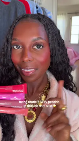trying rhode’s NEW peptide lip tints 4 the summer!! ⭐️ & of course…i love them a lot #rhode #blackgirlmakeup 