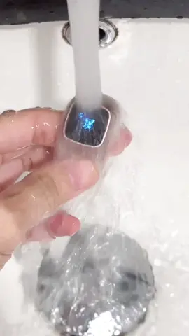 Tasbih digital anti air dan sudah terdapat 3 ukuran?? Siapa nih yang penasaran dengan zikr ring flex pro f04 yang di pegang kak @WINDYFAJ  #iqibla #iqiblaindonesia #tasbihdigital #tasbihviral #zikrring #zikrringflexpro #tasbihnagita 