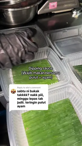 Replying to @alia Bukak syg. Kedai kita hari hari buka kecuali hari Isnin sahaja ☺️ Untuk pulut ayam, anda akan dapat satu paket bawang goreng drpd bawang ros india, satu bekas dipping sauce, pulut siam dan Siamese Golden Chicken (SGC).  Jangan risau untuk yang tak makan pulut, anda boleh tukarkan pulut > nasi putih. Harga kekal sama sahaja ☺️ Jemput dtg kedai kita, Niase Street Food 4.30pm - 11.00pm 