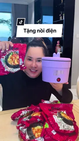 MUA 1 TẶNG 1, mua combo 10 gói mì cay Ba báo tặng 1 nồi điện siêu tiện ích, số lượng có hạn nên chị em săn nhanh nhé. #lemne #muckbang #review #micay #micaybabao #xuhuong #salegiuathang 