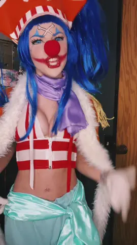 WHY DO I FEEL LIKE SHANKS WOULD PULL THIS JUST TO MAKE HIM MAD 😂👏 • • ALSO im ALMOST through punk hazard in One Piece! (Almost😑 I WILL MAKE IT BEFORE IT ENDS!!!!!😅 • • #onepiece #onepiececosplay #onepiecebuggy #onepieceshanks #shanksonepiece #buggyonepiece #cosplay #anime #cosplayanime 