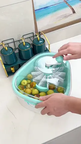 Easy to wash fruits😏#goodstuff #goodthings #homehacks #householditems #useful #LearnOnTikTok #tiktokmademebuyit #fyp #foryou 