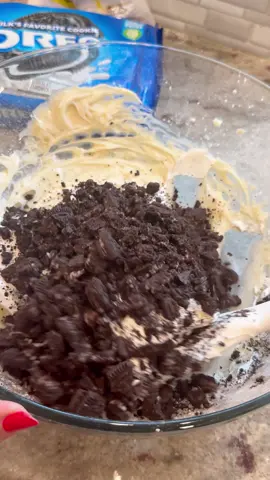 Oreo dip recipe on my sitr. LIIB #oreo #oreodesserts  #dessert  #summerrecipes 