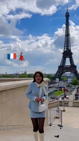 🇫🇷🗼🫶✨ Bonjour paris  . #france #paris #eiffeltower #france🇫🇷 #francetiktok #europe #fyp #travel #traveltiktok 