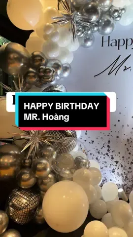 Một chiếc backrop sinh nhật Mr.Hoàng tone màu trắng &Bạc. Tone màu sang trọng, đẹp hot nhất. #trangtrisinhnhat #danhiparty #trangtritieckhaitruong#xuhuong #trending 