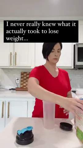 ✨Lasting weight loss results require following a plan for success! Forget the random workouts, and a few heathy meals here and there; you need a weight loss plan! 💫  Check out my Weight Loss Formula at the 🔗 on my page.  🫶🏻Follow for more tips on weight loss and healthy living. 