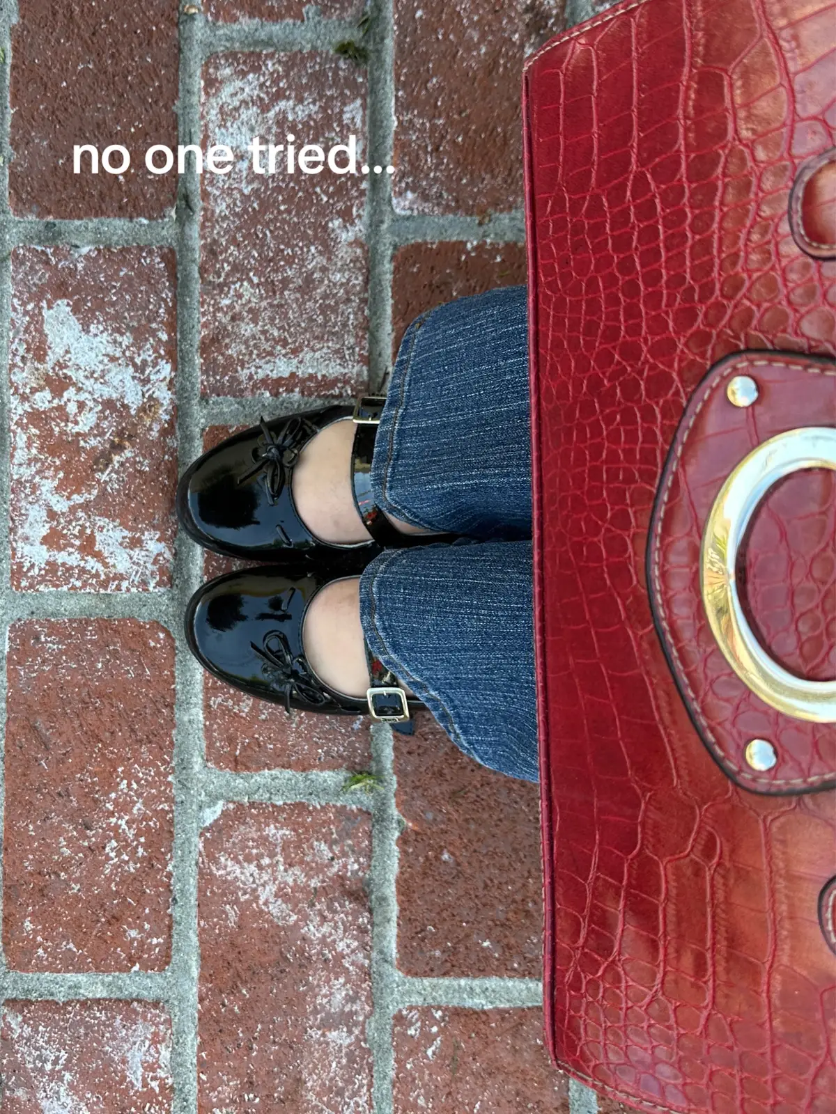 #noonenoticed #themarias