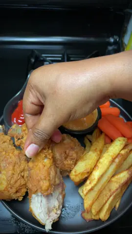 Crispy fried chicken with fries 😍👌👌 ENJOY 😉 I DO NOT OWN THE RIGHT TO THIS SONG 🎶