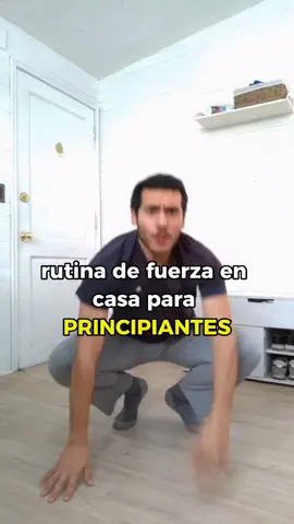 Aquí abajo los detalles de la rutina ⬇️ • Guarda esta rutina para no perderla y recuerda seguirme para aprender como fortalecer tu cuerpo desde casita. • ✅Ejercicios: - push ups en mesa - jalones en lavaplatos - sentadilla a sentarse - puentes de glúteos - rodillas al pecho • ✅Repeticiones por ejercicio: Al fallo muscular (cuando no puedas hacer otra repetición) • ✅Series: 2 a 3 • ✅Sesiones: 2 a 3 por semana, dejando 48 hrs de descanso entre sesiones. • ✅Progresión: tu objetivo es completar la meta de repeticiones para cada ejercicio, cuando lo logres podrás progresar a una variación más difícil. • Espero que te haya gustado esta rutina y recuerda, MANTENTE EN MOVIMIENTO 🔥  #rutinaencasa #principiantes #rutina #fuerza #ejercicioencasa 