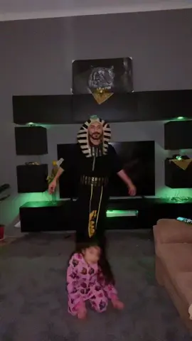 شعر شعر 😂🕺💃 #رقص_عراقي #ردح #البرتقالة #مالي_خلق_احط_هاشتاقات #ساجدة_عبيـد😂💃💞 #سوريا #العراق #بغداد #تركيا #المانيا #هولندا #الكويت #اكسبلور #foryou #fyp #foryoupage 