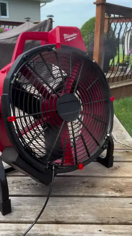 Nice misting upgrade to the Milwaukee M18 Fan… Helps out on those hot days...  Available from @JakeOfALL . . . #misting #fan #hotasf #upgrade #fyp 