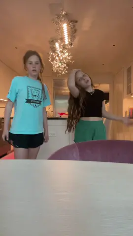 @Abby Lee Miller @JoJo Siwa @Ivy<<🫶🏾🌸🌴🫧⚡️✨🛍️🗽 @Don’t bother 🤍🍍🫧🩵😍 