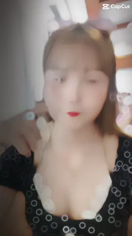 Em vì a mà mất lí trí….a lại vì ai mà buông tay em 😌😌😌😌