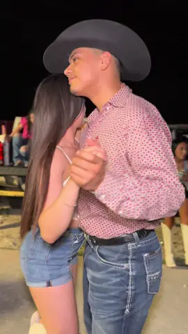 Dime que no te vas a ir😫 oldies>>😍#bailes #bailando #trend #elguapetazo #pasitosatevo #mexico #norteñas #parati #mexico🇲🇽 @𝒜𝓃𝒶 𝒜𝒸𝑜𝓈𝓉𝒶 👑 