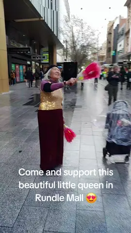 Absolute gorgeous queen 🥰 #queen #rundlemall #fandance #gorgeous #socute #support #dancer #beautiful #Adelaide #city #fyp #foryoupage 