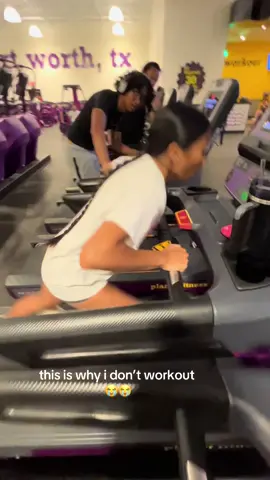 never again am i gonna play around.. #gym #treadmill #funny #fyp #viral 