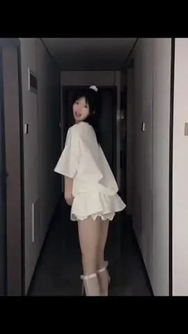 gốc nè mng 在家的一天 =một ngày ở nhà 