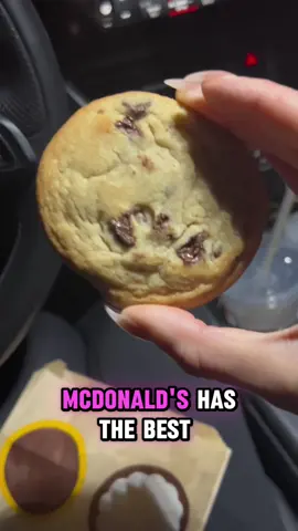 #chocolatechipcookies #mcdonalds #mcdonaldscookies #fastfood #cookies #cookiesoftiktok 