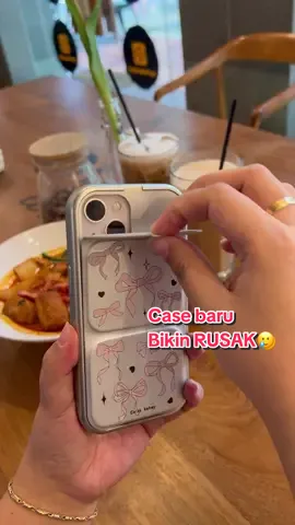 Case baru bikin rusak🥲🥲 Makanya lihat dulu gaess video fullnyaa #caseiphone #coquetteaesthetic #coquette #caseiphone13 #caseiphone15 