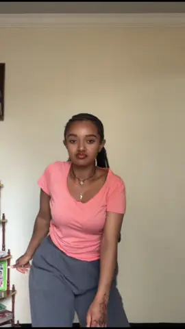Enes lemn ykrbgn 🤷🏻‍♀️ Next move? #ethiopian_tik_tok🇪🇹🇪🇹🇪🇹🇪🇹 #swaggy #dancechallenge #blowthisup #fypシ #explore #viral 