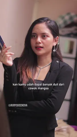 Jangan salfok pas nonton! #SerialTikTok #TikTokTainment #TikTokSeries #TikTokSeriesFuture #drama #rubyqueenzha #suneedaycreative #dramatiktok #viraltiktok #date #pacar #online #nikah #brutal #uang 