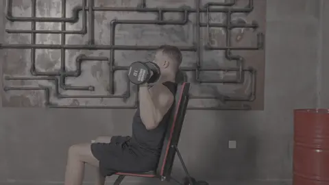 This dumbbell stool can meet the needs of many scenes in life#yagud #adjustablebench #weightbench #homegym #homegym #fullbodyworkout 
