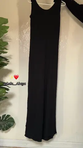 Hoos gashi, waxaa igala soo xiriiri kartaa number ka Profile ka saaran ❤️ . . . . . . #lulu__abaya #cabayado #hoosgashi #cabayado_cusub_fashion #blackdress #foryou #somalitiktok #somaligirls 