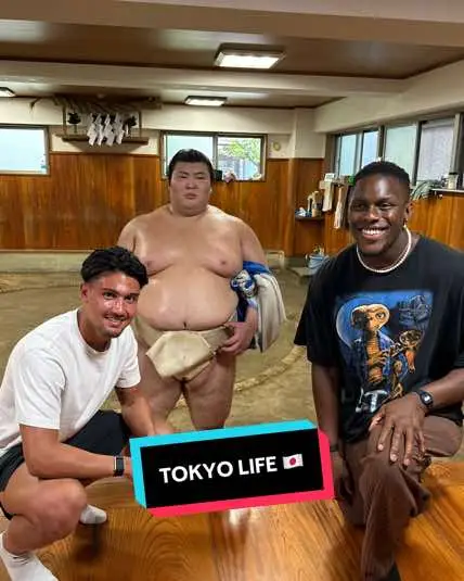 Out & about 🇯🇵 #englandrugby #rugby 