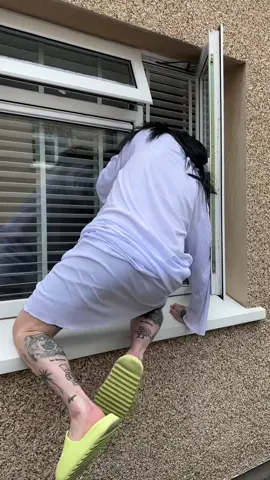 Always lock your windows 😂👀