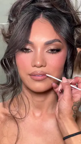 Hair by @hairbyhatem #makeupartist #makeuptutorial #makeupinspiration #makeuptransformation #makeuptrends2024 #hollywoodglam #makeuptrends #makeuphacks #makeupvideos #texturedupstyle 