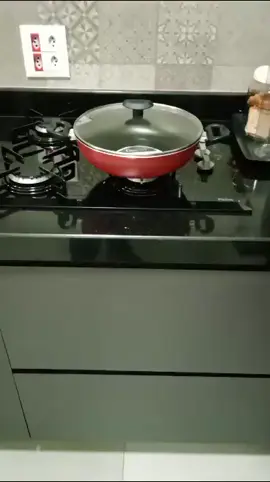 Frigideira Wok Antiaderente 28 Cm Teflon com Tampa de Vidro https://bit.ly/3JSNKh4 #shopee #shopeeofertas #shopeepromoção #ofertasimperdiveis #cozinha #casa #utilidades #utilidadescasa #utilidadescozinha #panela #panelawok #panelaantiaderente #frigideira #frigideiraantiaderentecomtampa