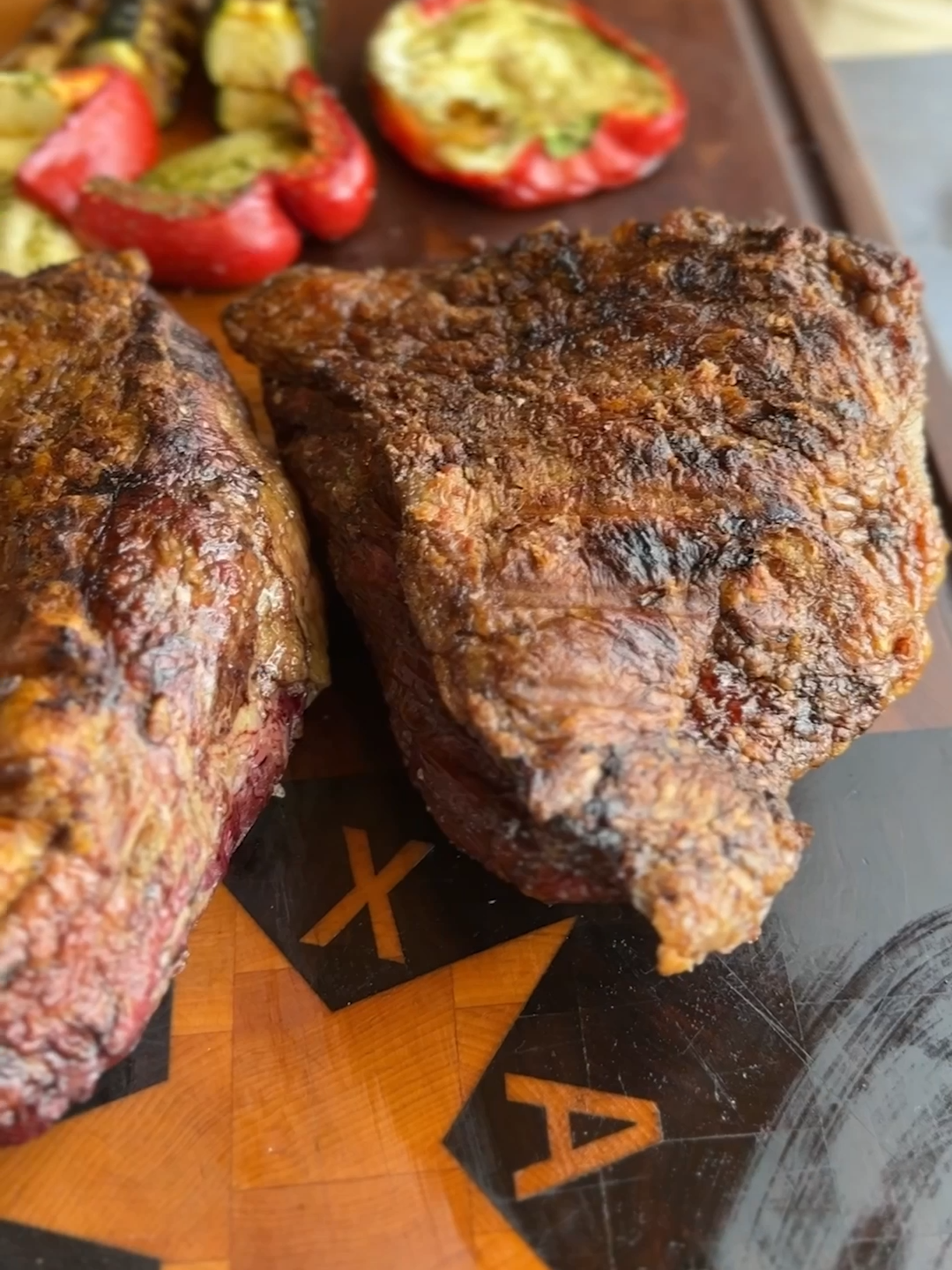 Argentinian Asado 🇦🇷🔥 Picanha, Tri Tip, and more!! The ritual begins when you start your fire. 👉 First of, load up your grill with embers and throw everything on at once. Yes, everything. Once done, you’ll start eating the achuras, provolone and choripán, till the beef is ready. For this Asado I decided to grill Picanha and Tri Tip, from Argentine Beef This is gonna be the main event and it’s worth the wait! 🥩 Have you tried Argentine Asado? What’s your favorite cut? #argentineasado #beefsteak #meat #asado #bbq #argentina #alfrugoni #openfirecooking #grills #grilling #foryou #foryoupage #fypage