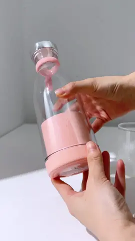 Unleash the power of fresh blends wherever you go with this Portable Electric Wireless Mini Fruit Blender Juicer! Energize your day with a splash of convenience and a twist of healthy living. 🍌🥤 🔎dmp9796 🔗https://temu.to/m/ubbupb8rmv1 #FreshSips #BlendAnywhere #Temu #Temufinds