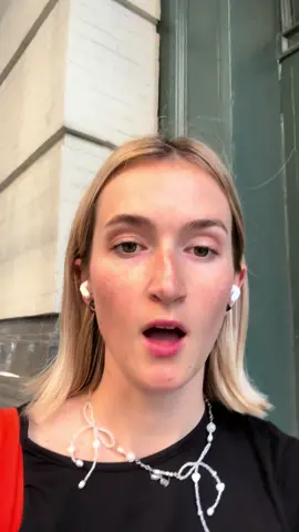 feeling #mindful & #present 🥰🥰🫶🏼🫶🏼🫶🏼💫💫💫 #nycsubway #jokes #imsoaddictedtomyphoneplshelp 