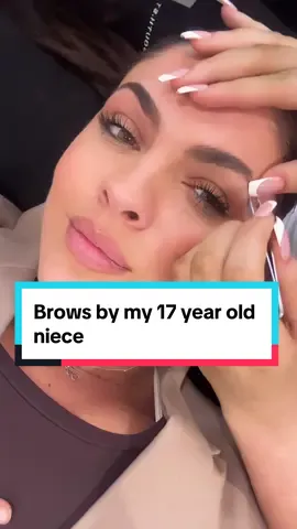 #eyebrows #eyebrowsonfleek #eyebrowshaping #makeup #beauty #pluckingeyebrows #asmr #tutorial 