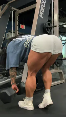 My medicine 🤝🏼 #glutes #legs #fy #FitTok #gym #Fitness @Darc Sport 