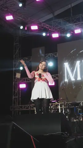 galau bareng @meiskaadindap di Diesteria Vol. II ❤ #meiska #diesteria2024 #hilangtanpabilang #konserbali 