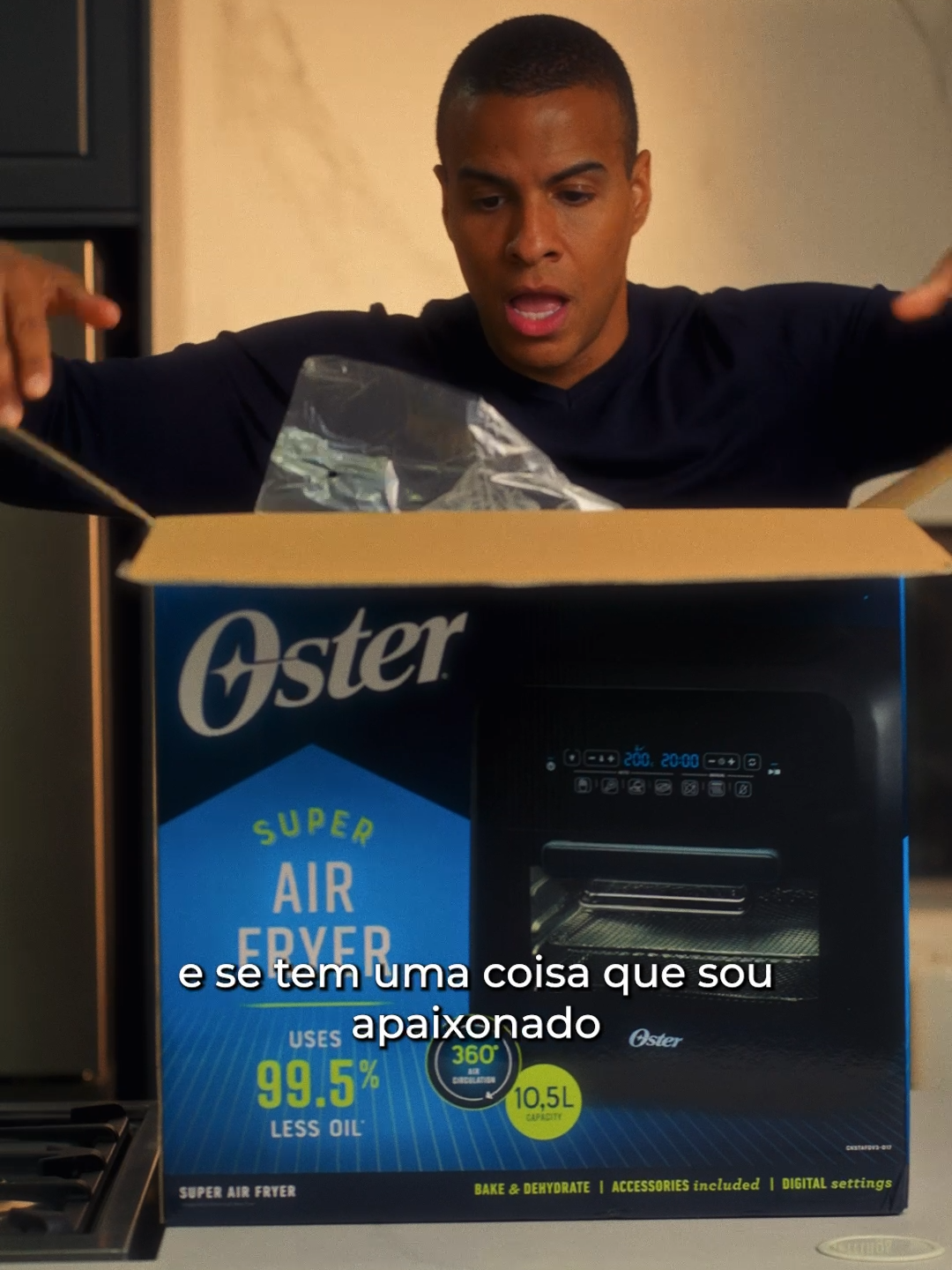 O unboxing dos sonhos chegou!🤩 Vem ver tudo que o Thiago Oliveira quer preparar com a Super Fryer 10L Oster 3 em 1. #Oster #Oster100Anos #Fritadeiras #ABelezaEstaNosDetalhes