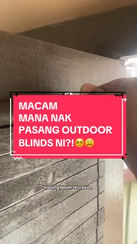 Blinds order dah sampai rumah? Macam mana nak pasang ni ! Tengoo video ni sampai habis! Jangan lupa save untuk reference korang😍 Isi beg biru untuk tempat outdoor blinds macam ni😉 #outdoor #outdoorblinds #kayu #kayumeranti #deco #yard #homedecor #blind #curtainblinds #bidaikayu #kayumeranti #buluh 