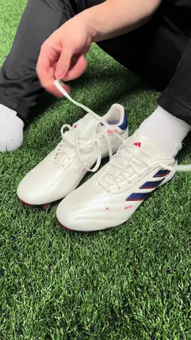 Lacing up the new Adidas Copa Pure 2 Advancement #soccercleats #footballboots #fussballschuhe #cleats #adidas #copapure 