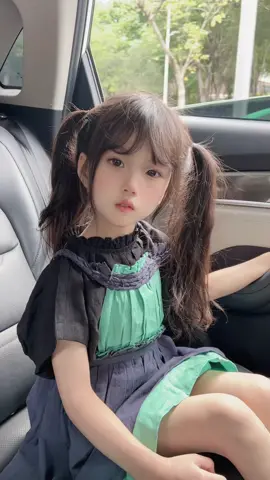 SO CUTE #騙你生女兒系列 #萌娃日常 #甜妹 #可愛い女の子 #搬運 #轉發分享 #上個推薦吧 #熱門推薦 #fyp #tiktok #手勢舞 #抖音爸爸別限我流 #流量密码