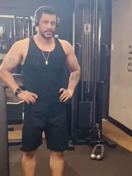 #personaltrainer #viralvideo #work #gym #tiktok #mensphisique #viral #motivation #catalao #viraltiktok #fotografia 