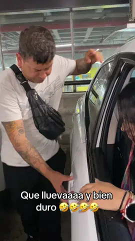 Que llueva 🤣 #viral #medellin #risas #humor #colombia #tendencia #fyp #parati #borracho 