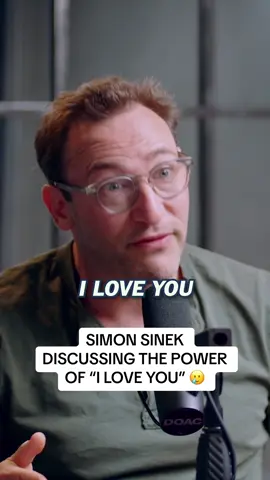 American author @Simon Sinek joined me on the Diary of a CEO for a fourth time this week. He talked about how important it is to tell people you LOVE them ❤️ Full episode out now if you click the link in my bio #podcast #podcastclips #clips #clip #diaryofaceo #friendship #friends #simonsinek #expert #loveyou #Love #iloveyou 