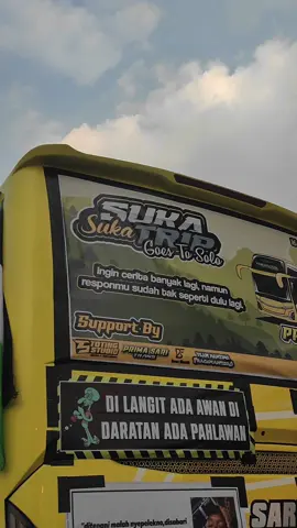 aslinya sih pengen banget #storybus #videobus #videobusindonesia #videocinematicbus #storykatakata #katakatasad #storysad #fyp 