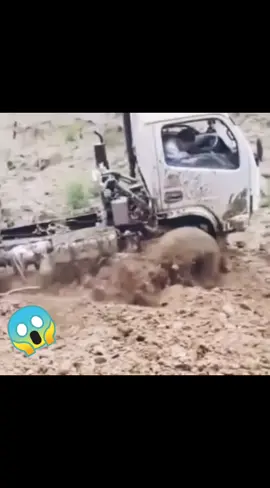 Que potencia de este camión 😱